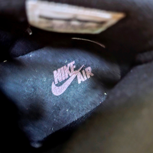 Air Jordan 1 Retro High OG 'Bred Toe' - Picture 4 of 5